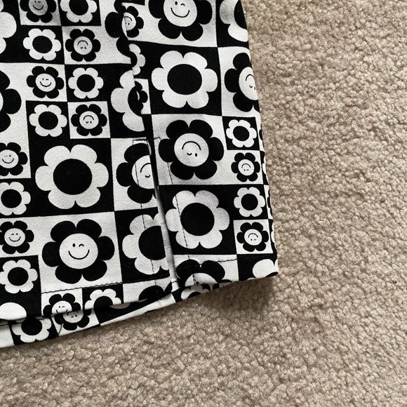 Art Class Floral Smiley Face Front Notch Skirt Girls Size S (6/6X) Black White - Picture 5 of 12